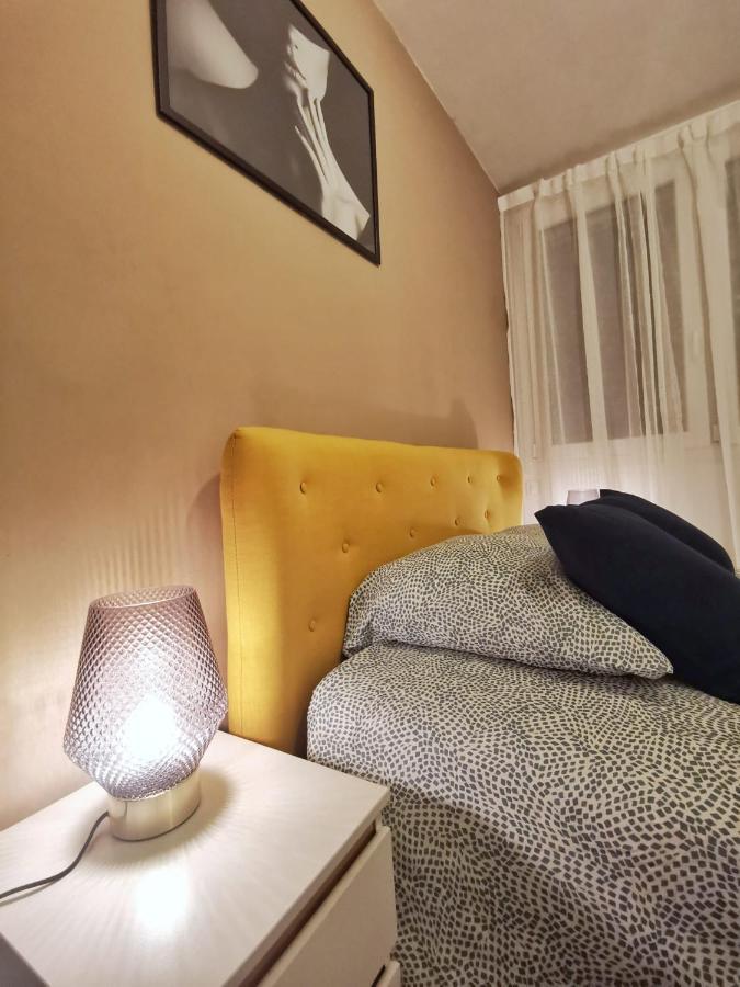 Le Calme Du Sentier - Marne Apartman Noisy-le-Grand Kültér fotó