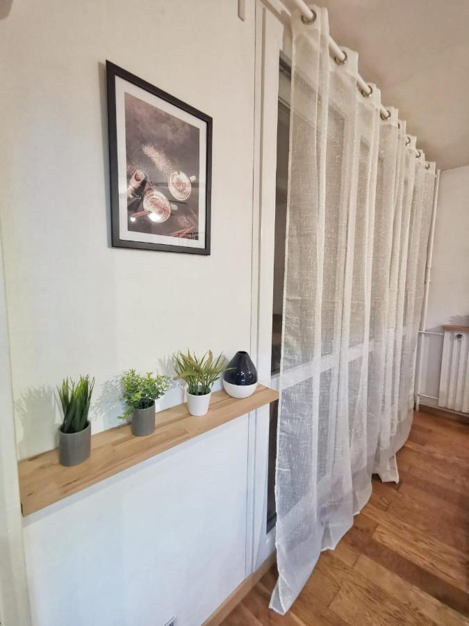 Le Calme Du Sentier - Marne Apartman Noisy-le-Grand Kültér fotó